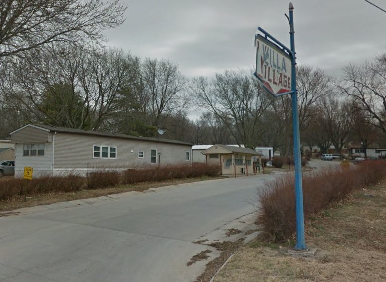 Villa Village: 2404 N 8th St, Red Oak, IA 51566